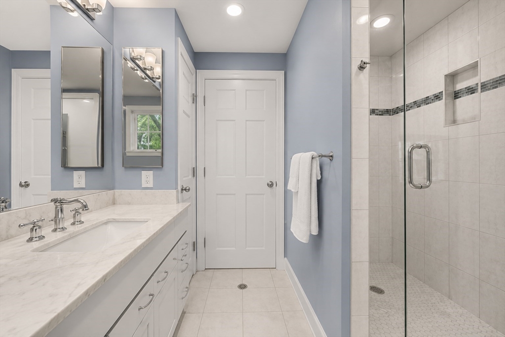22 Tanglewood Road Wellesley, MA 02481 - Photo 13 of 28