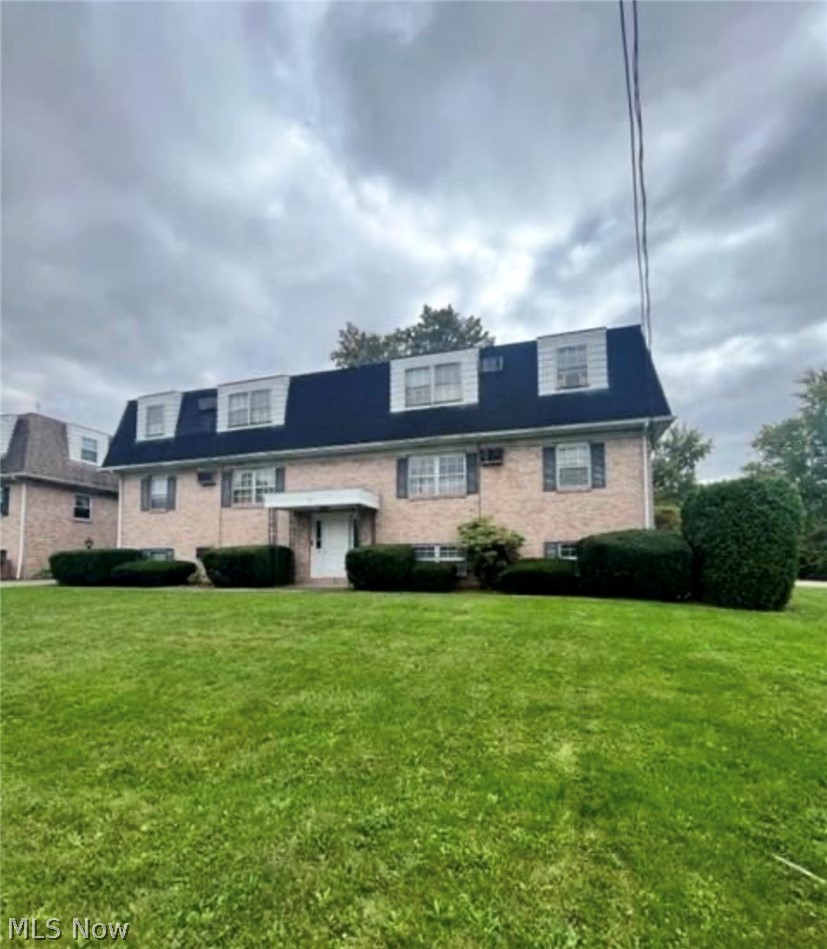 369 Shields Road, Unit 1 Youngstown, OH 44512 - Photo 1 of 15