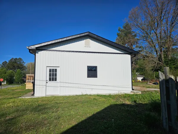 $179,900 | 203 Dorris Drive, Metropolis, IL 62960