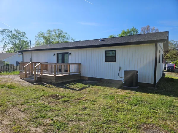 $179,900 | 203 Dorris Drive, Metropolis, IL 62960