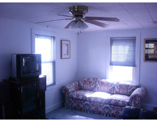 8 Delaval Road Worcester, MA 01606 - Photo 2 of 6 Gallery Image 2