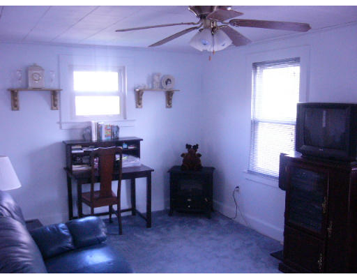 8 Delaval Road Worcester, MA 01606 - Photo 3 of 6 Gallery Image 3