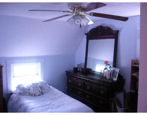 8 Delaval Road Worcester, MA 01606 - Photo 5 of 6 Gallery Image 5