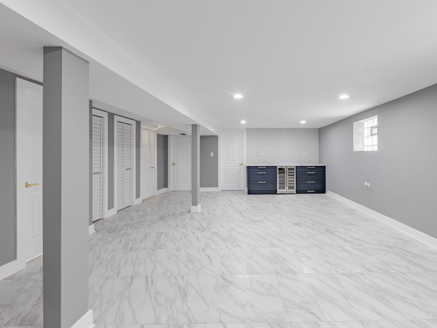 3053 West 77th Street Chicago, IL 60652 - Photo 15 of 23 a view of empty room with a kitchen