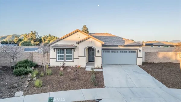 $575,000 | 453 Cimarron Drive, Perris, CA 92570