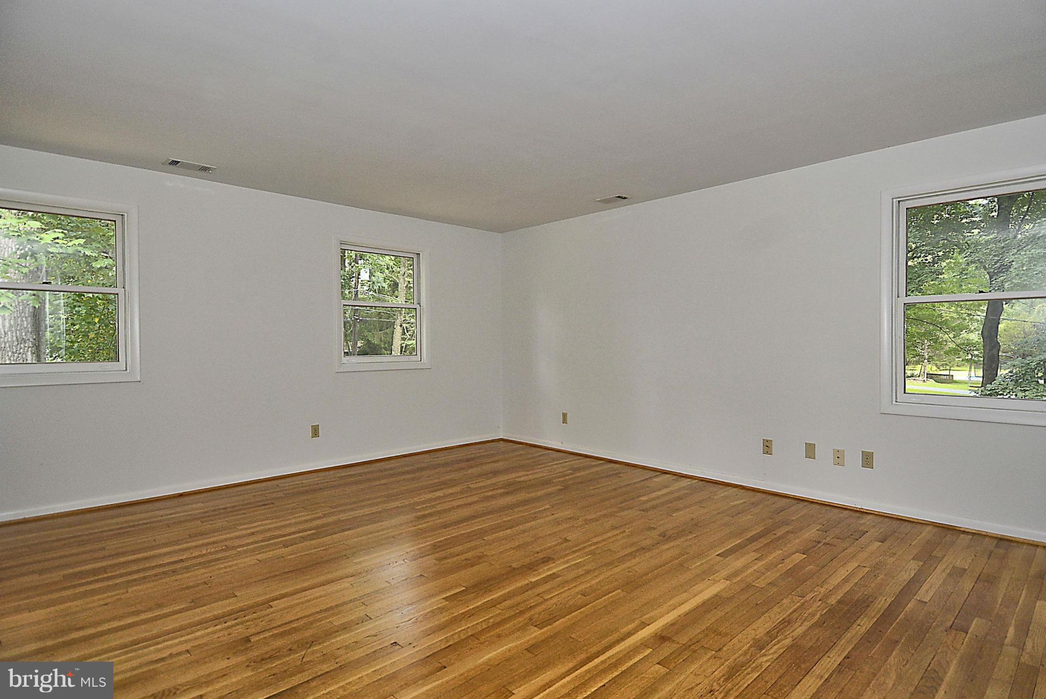 312 Stonington Road Silver Spring, MD 20902 - Photo 14 of 30 Bedroom (Master)