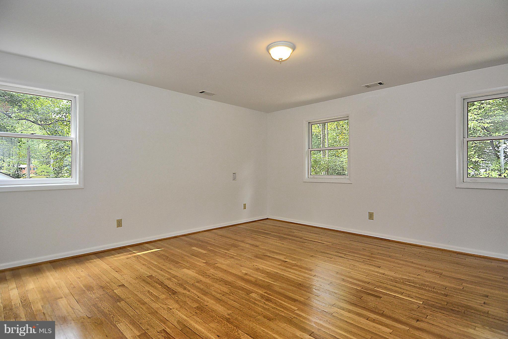 312 Stonington Road Silver Spring, MD 20902 - Photo 17 of 30 Bedroom 3 Upper Level