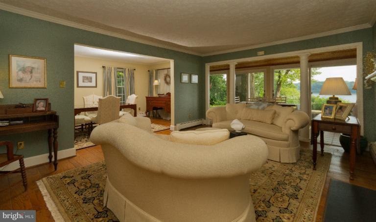 257 Long Point Road Crownsville, MD 21032 - Photo 28 of 30 Living Room
