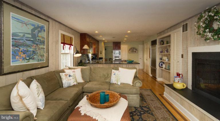 257 Long Point Road Crownsville, MD 21032 - Photo 4 of 30 Family Room