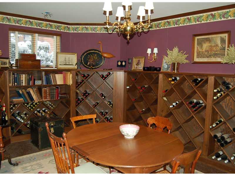 301 Schenley Road Pittsburgh, PA 15217 - Photo 13 of 14 Family Room.