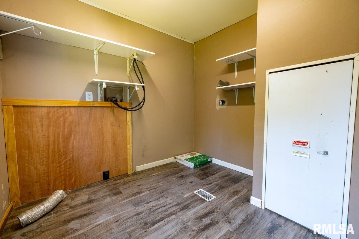 1923 Stonefort Road Stonefort, IL 62987 - Photo 18 of 33