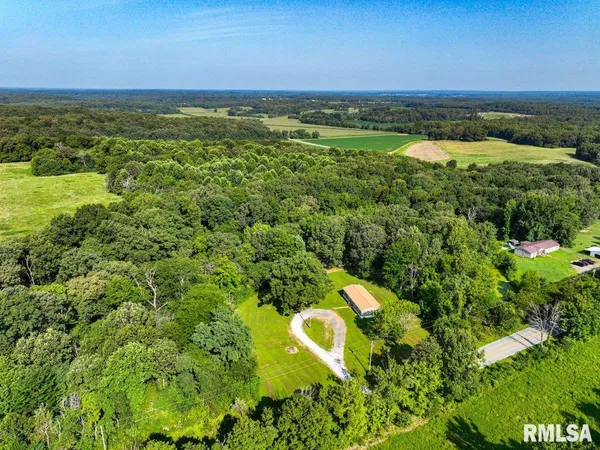 $130,000 | 1923 Stonefort Road, Stonefort, IL 62987