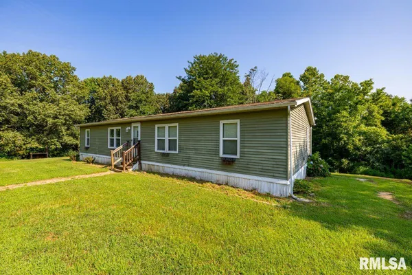 $130,000 | 1923 Stonefort Road, Stonefort, IL 62987