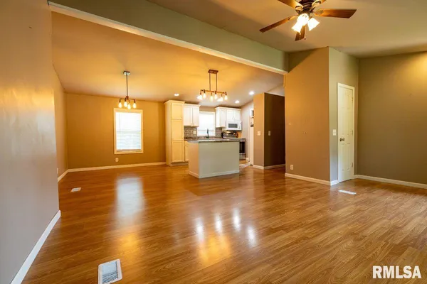 $130,000 | 1923 Stonefort Road, Stonefort, IL 62987