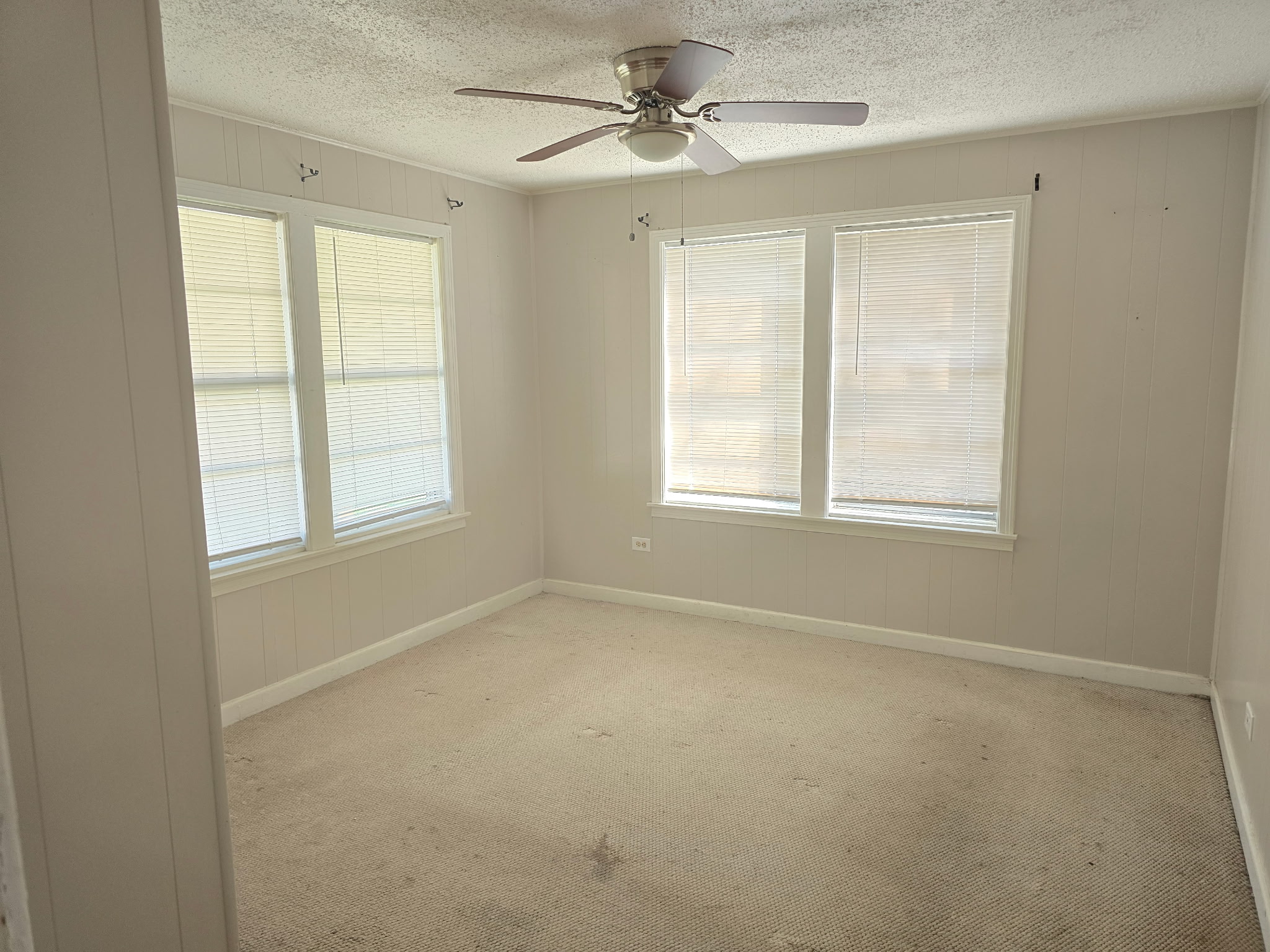 305 North 5th Street Thorndale, TX 76577 - Photo 15 of 20 a view of an empty room with a window