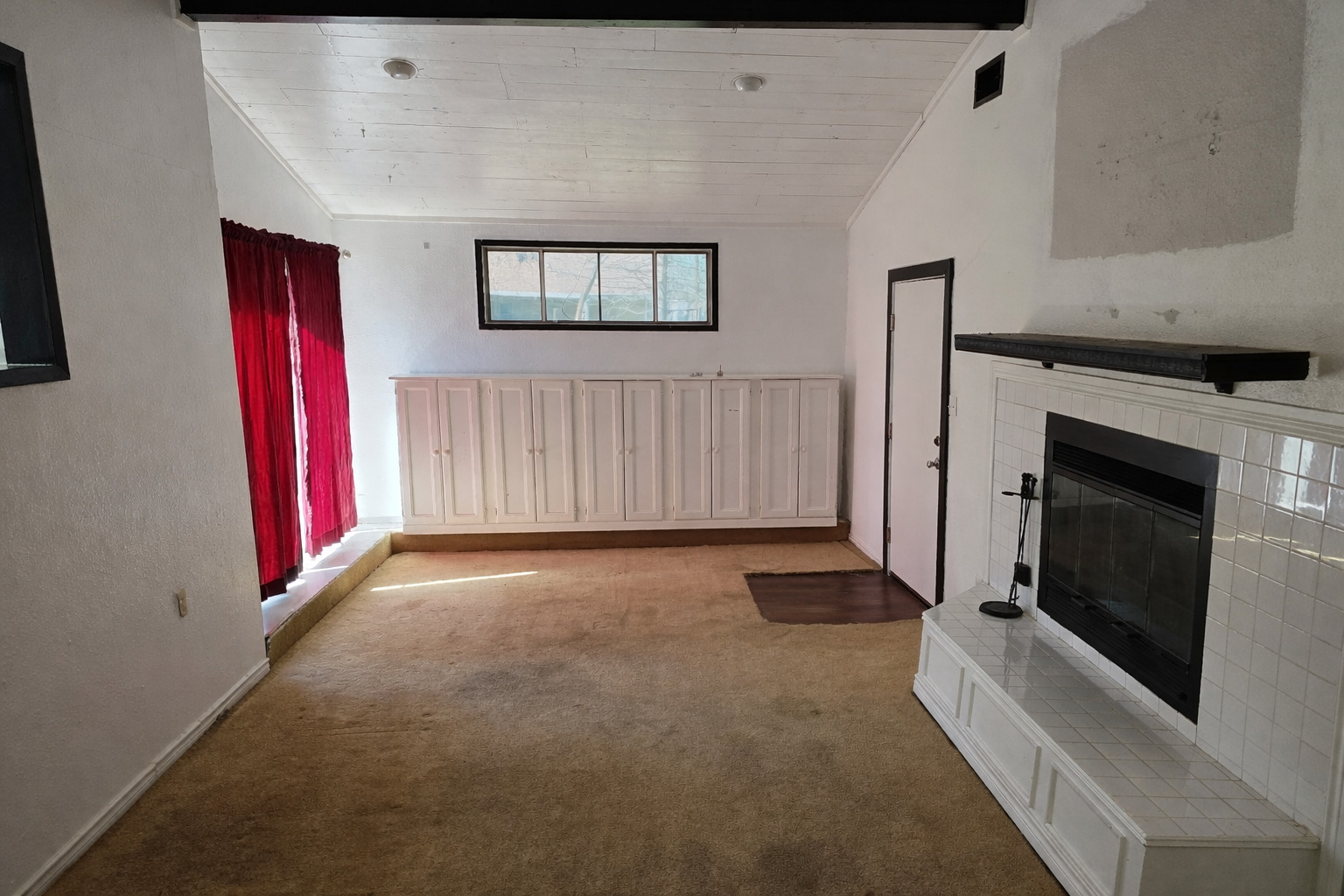 305 North 5th Street Thorndale, TX 76577 - Photo 10 of 20 a view of a livingroom with a fireplace
