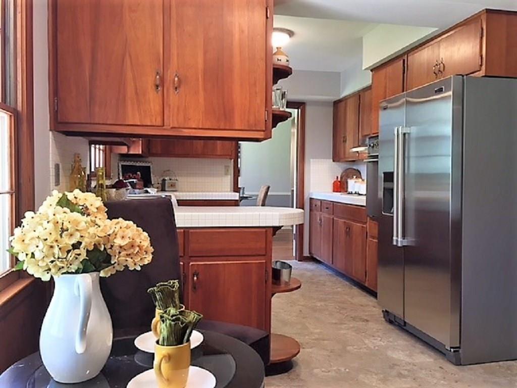 6337 Harbridge Road Indianapolis, IN 46220 - Photo 6 of 29