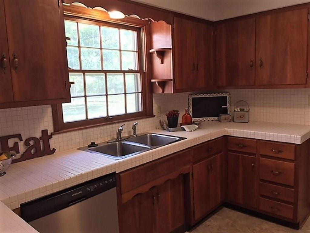 6337 Harbridge Road Indianapolis, IN 46220 - Photo 7 of 29
