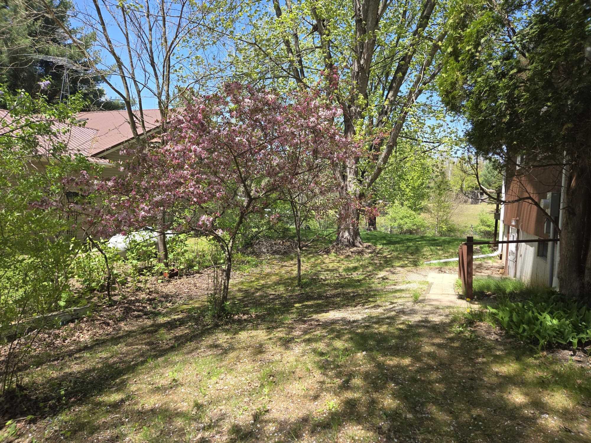 3217 3rd Oxford, WI 53952 - Photo 7 of 36
