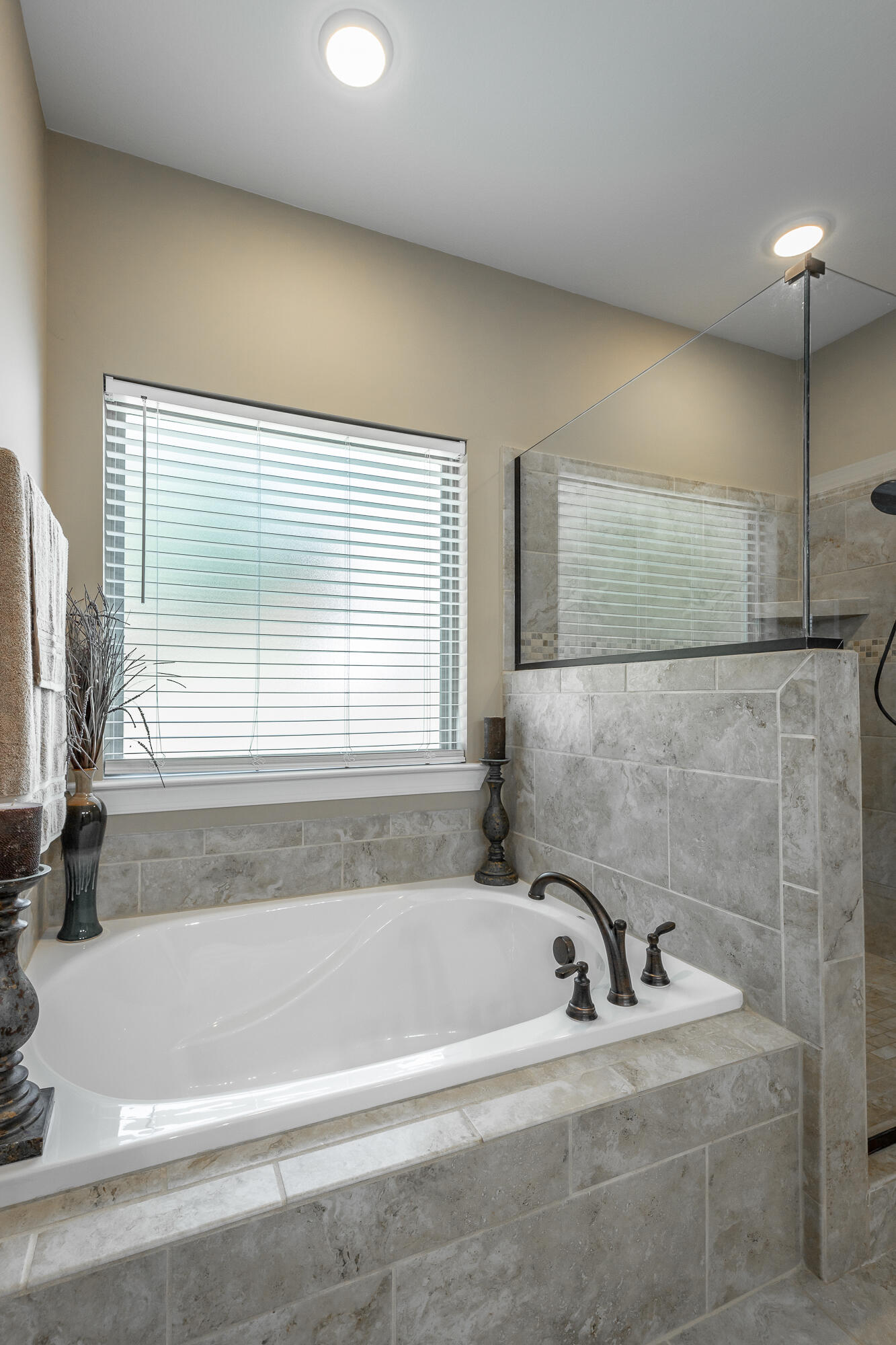 686 Ginger Lake Drive Rock Spring, GA 30739 - Photo 31 of 93 Master Tub