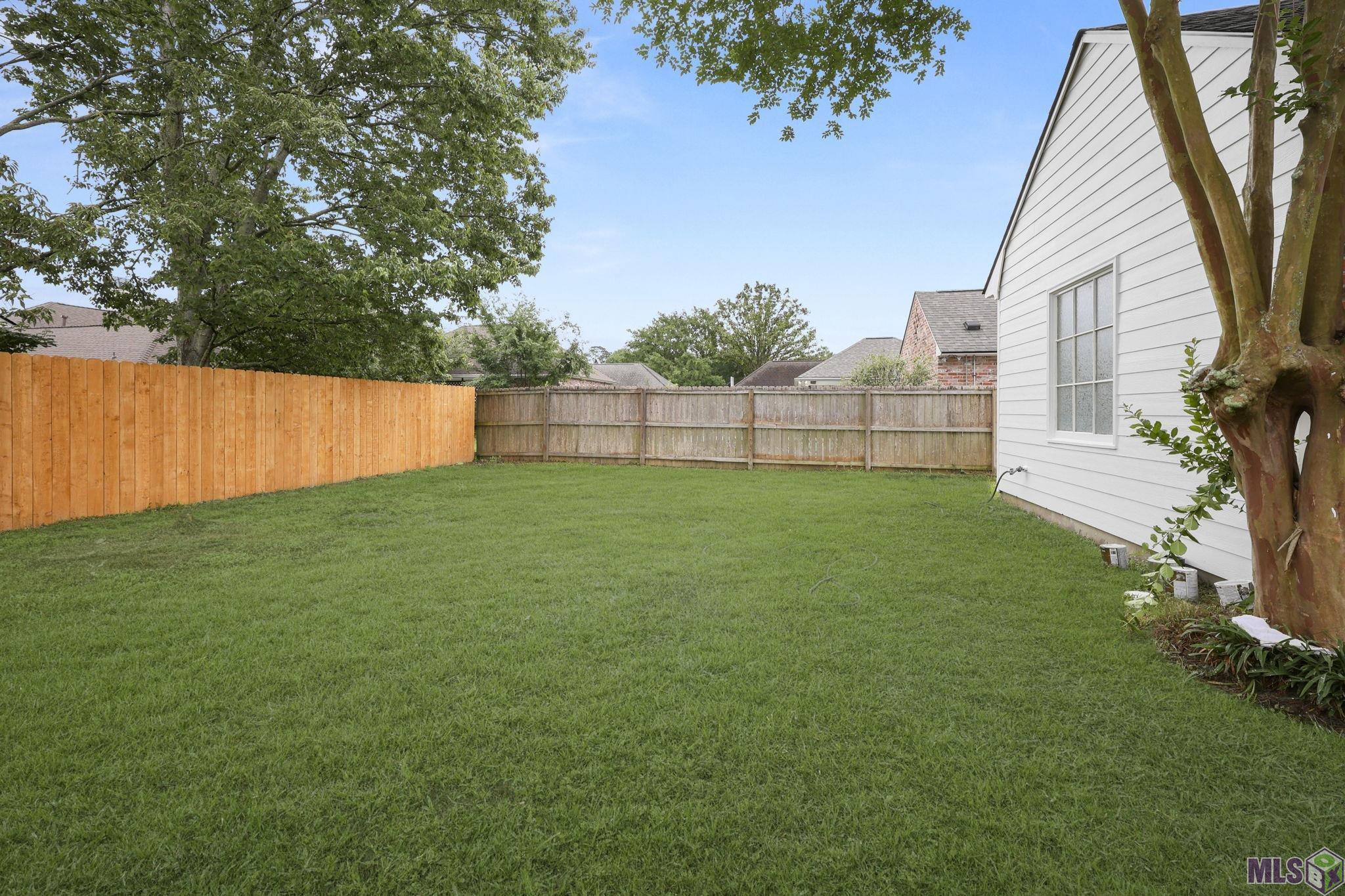 5515 North Pointer Court Baton Rouge, LA 70808 - Photo 44 of 47 Nice Backyard
