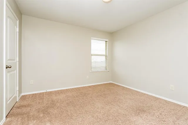 $2,020 | 223 Thoroughbred Street, Waxahachie, TX 75165