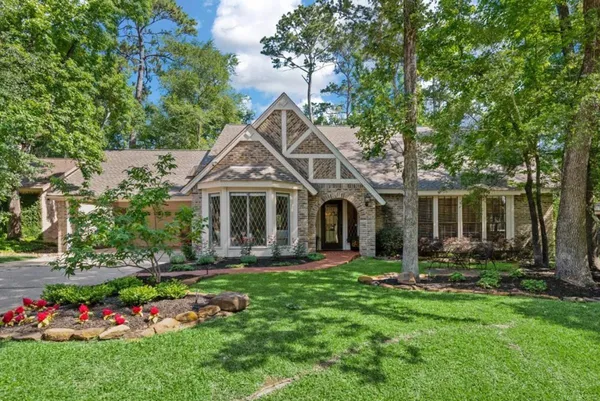 $619,000 | 10 Cape Chestnut Drive, Spring, TX 77381