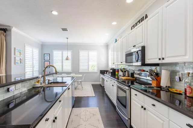 $9,500 | 9760 Roche Place, Wellington, FL 33414