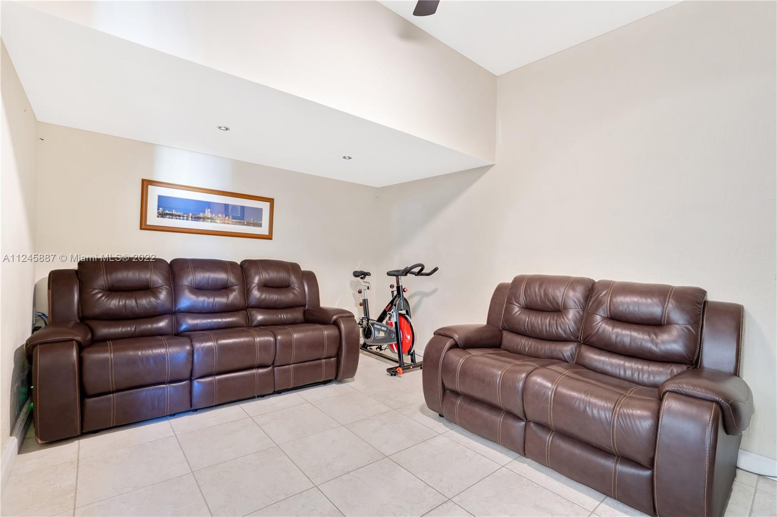 4243 Southwest 164th Path, Unit 4243 Miami, FL 33185 - Photo 5 of 31 Gallery Image 5