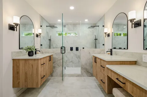 $700,000 | 5210 Gladstone Drive, Austin, TX 78723