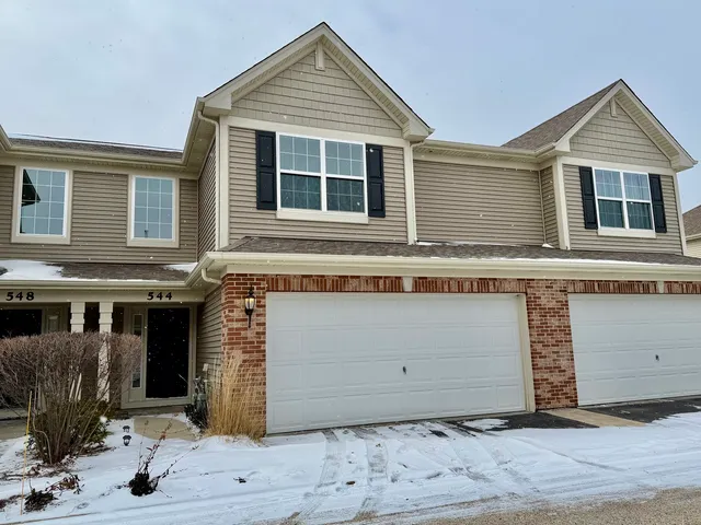 $2,500 | 544 Silverton Drive, Grayslake, IL 60030