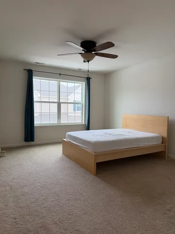 $2,500 | 544 Silverton Drive, Grayslake, IL 60030