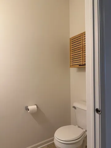 $2,500 | 544 Silverton Drive, Grayslake, IL 60030