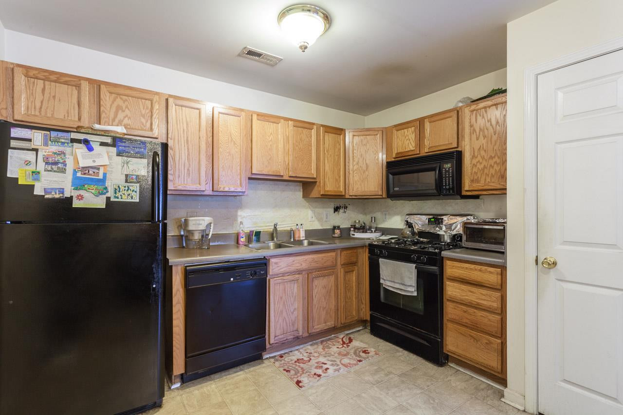 3020 Barrymore Street, Unit 104 Raleigh, NC 27603 - Photo 4 of 7 Kitchen