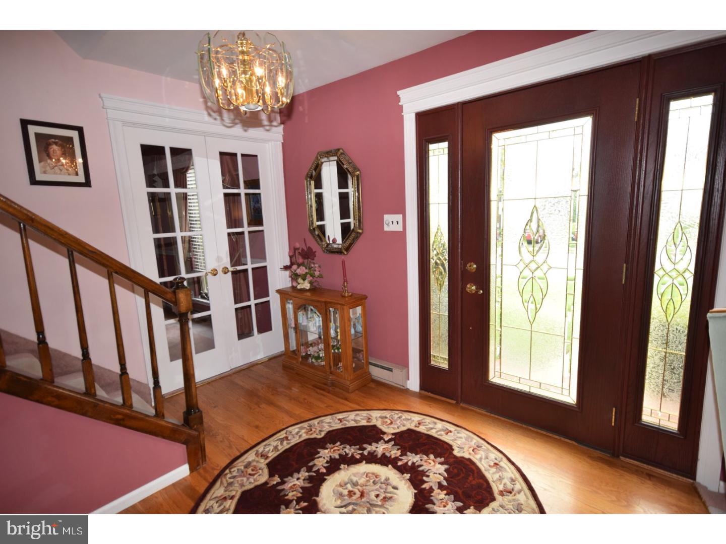 104 Grandview Road Springfield, PA 19064 - Photo 3 of 24 Foyer