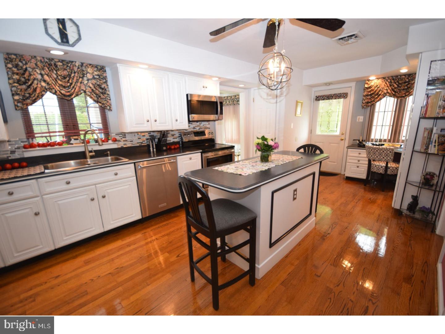 104 Grandview Road Springfield, PA 19064 - Photo 6 of 24 Kitchen