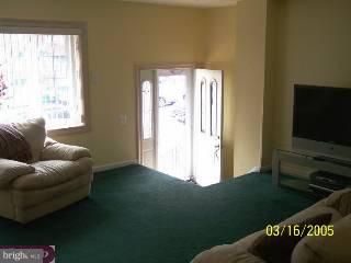 3437 Vinton Road Philadelphia, PA 19154 - Photo 3 of 6