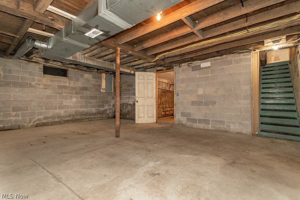 12285 Auburn Road Chardon, OH 44024 - Photo 35 of 35 Walkout basement with access to the garage