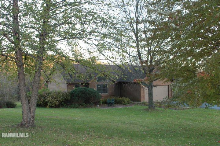 122 North Brodrecht Road Galena, IL 61036 - Photo 23 of 23 a view of a backyard with large trees