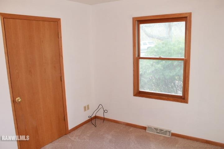 122 North Brodrecht Road Galena, IL 61036 - Photo 10 of 23 an empty room with a window