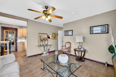 $400,000 | 721 North 69th Avenue, Hollywood, FL 33024