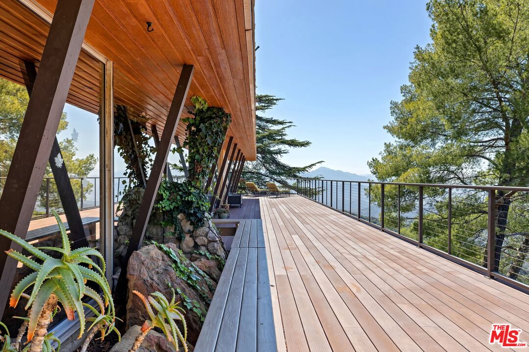 965 Stunt Road Calabasas, CA 91302 - Photo 17 of 67