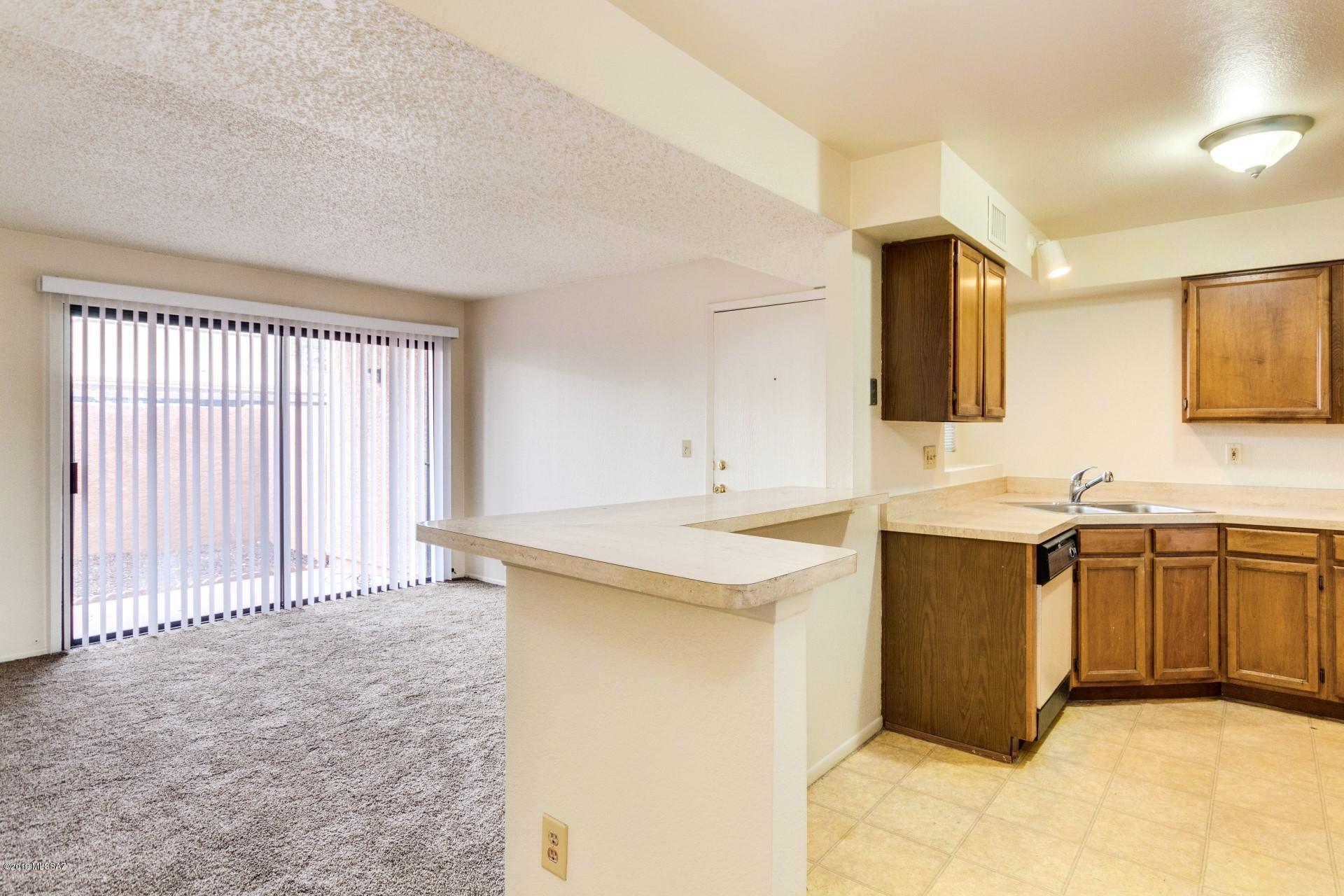 2172 North Pantano Road, Unit 118 Tucson, AZ 85715 - Photo 7 of 23 Gallery Image 7