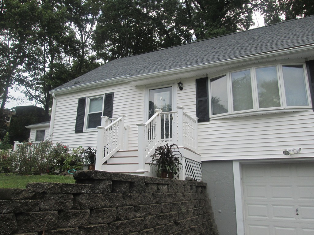 31 Jane Road Methuen, MA 01844 - Photo 1 of 19 Gallery Image 1
