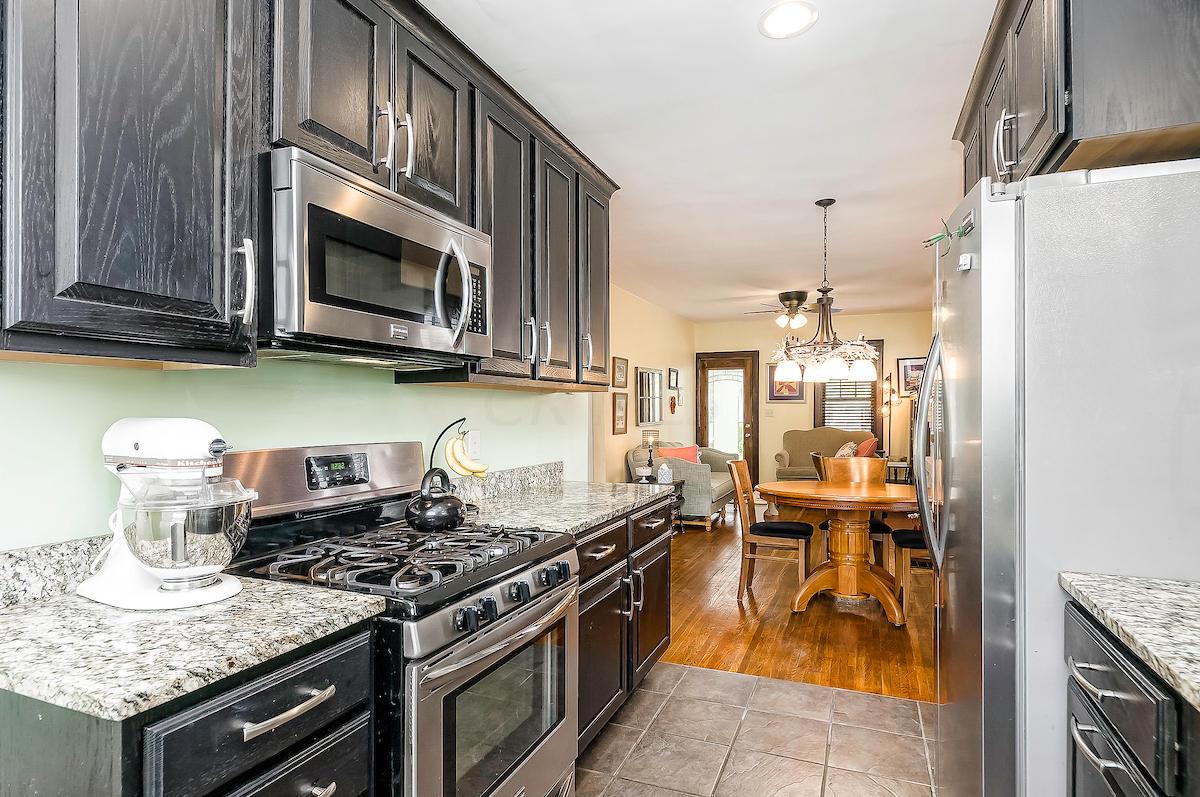 758 South Cassingham Road Columbus, OH 43209 - Photo 14 of 39