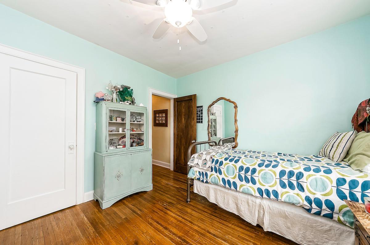 758 South Cassingham Road Columbus, OH 43209 - Photo 23 of 39