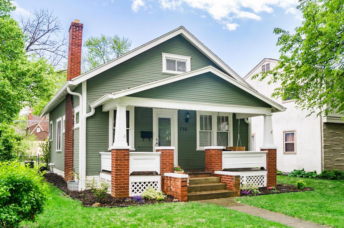 758 South Cassingham Road Columbus, OH 43209 - Photo 3 of 39