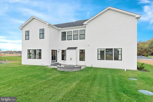 a view of outdoor space yard and patio