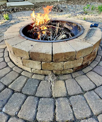 $250,000 | 609 8th Street East, Winthrop, MN 55396