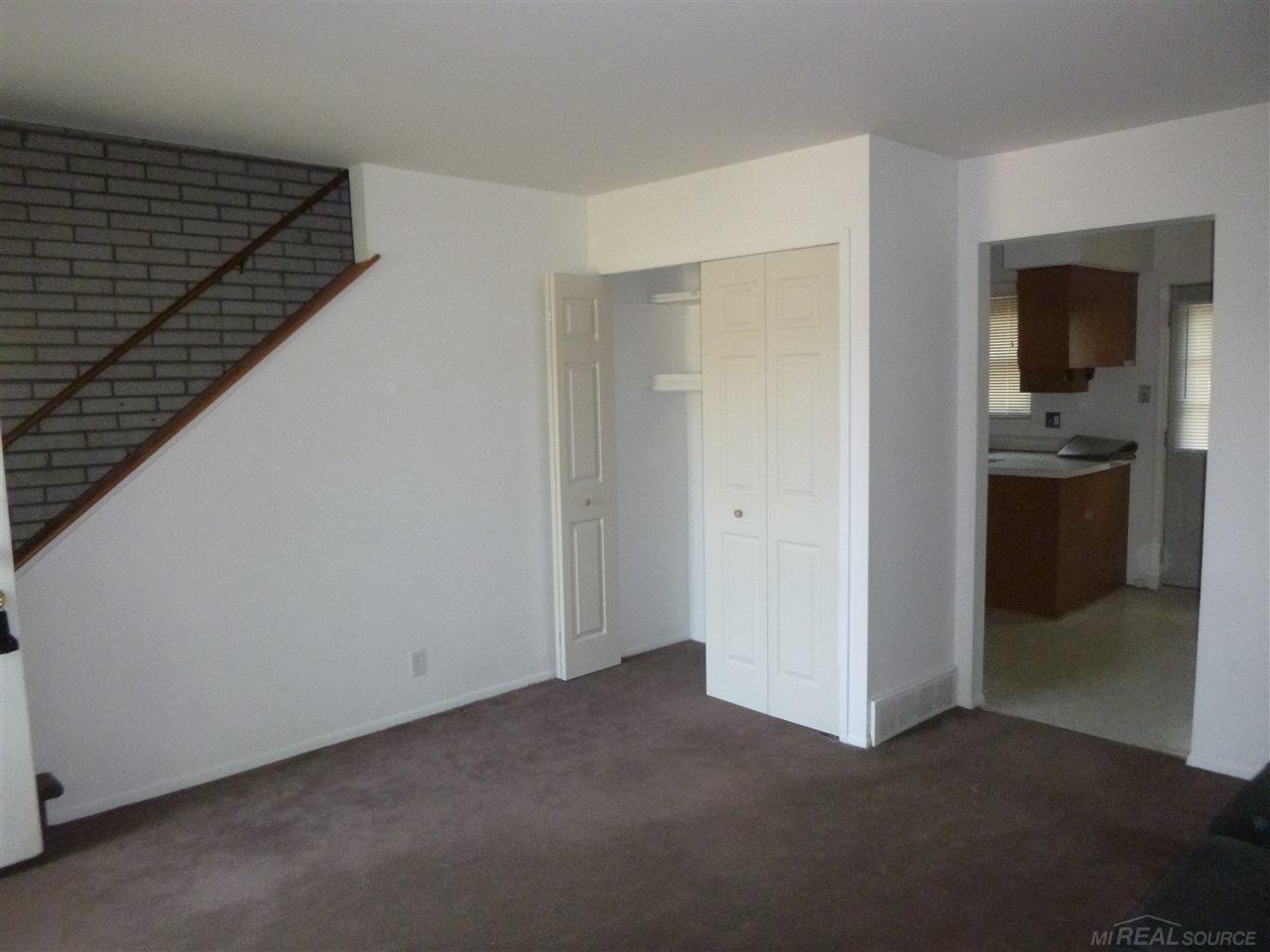 34071 Garfield Road Fraser, MI 48026 - Photo 6 of 12